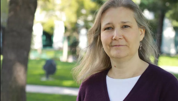 AMY HENNIG DISCUTE SUL PROBLEMA DELL’INDUSTRIA VIDEO-LUDICA CON I TITOLI SINGLE-PLAYER!