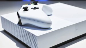 xbox maverick xbox one s senza lettore ottico in arrivo in primavera v10 367408 1280x720