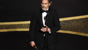 Joaquin Phoenix2C il discorso agli Oscar 2020 è per il fratello River morto overdose